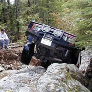 PC WINCH BAR HILUX 84-88