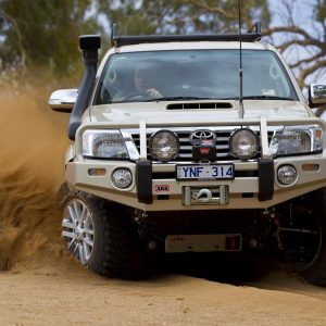 W-BAR HILUX 11ON FLARES AF20