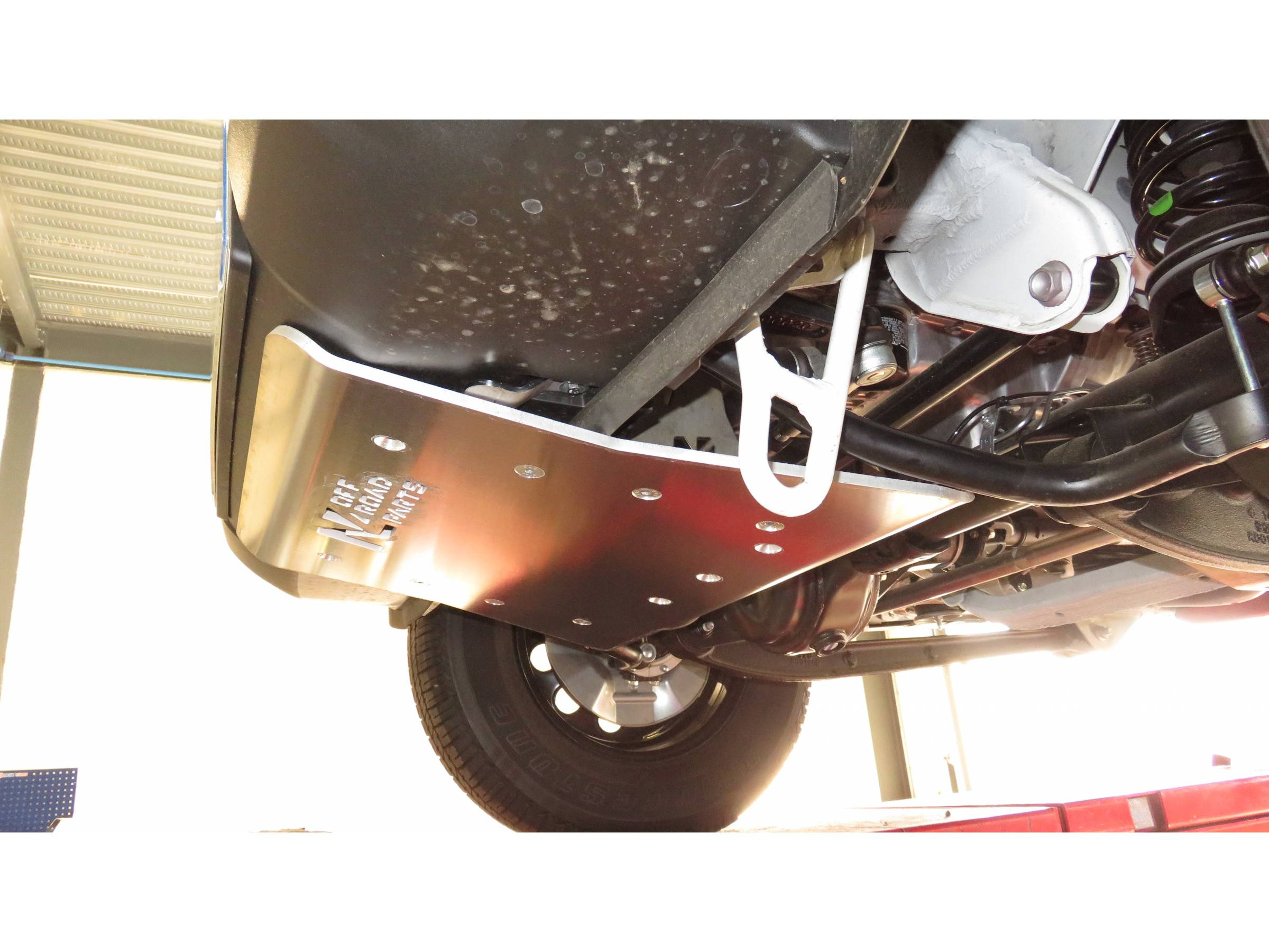 Ski de protection avant en aluminium de 6mm pour Suzuki Jimny après 2018 N4-Offroad – Image 2