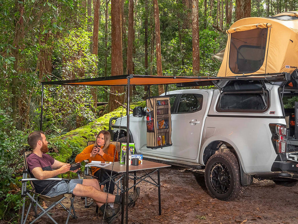 ARB ALUM AWN W-LIGHT 2500 BLK INCLUDES LIGHT INSTALLED-BLACK – Image 2