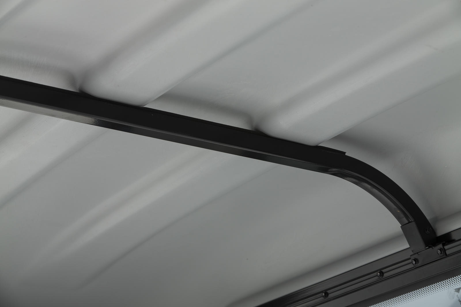 CLASSIC CANOPY SMTH 2SW HILUX SR5 DC INVINCIBLE 20+ – Image 2