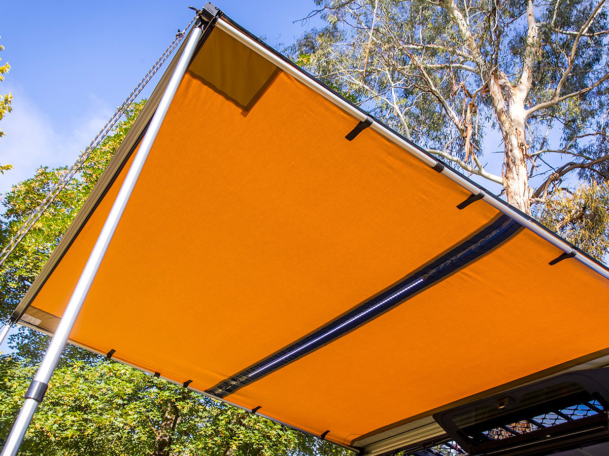 PROMO Auvent ARB 2500 x 2500 mm aluminium (avec LED incluse) + Chaise Base Camp OFFERTE – Image 2