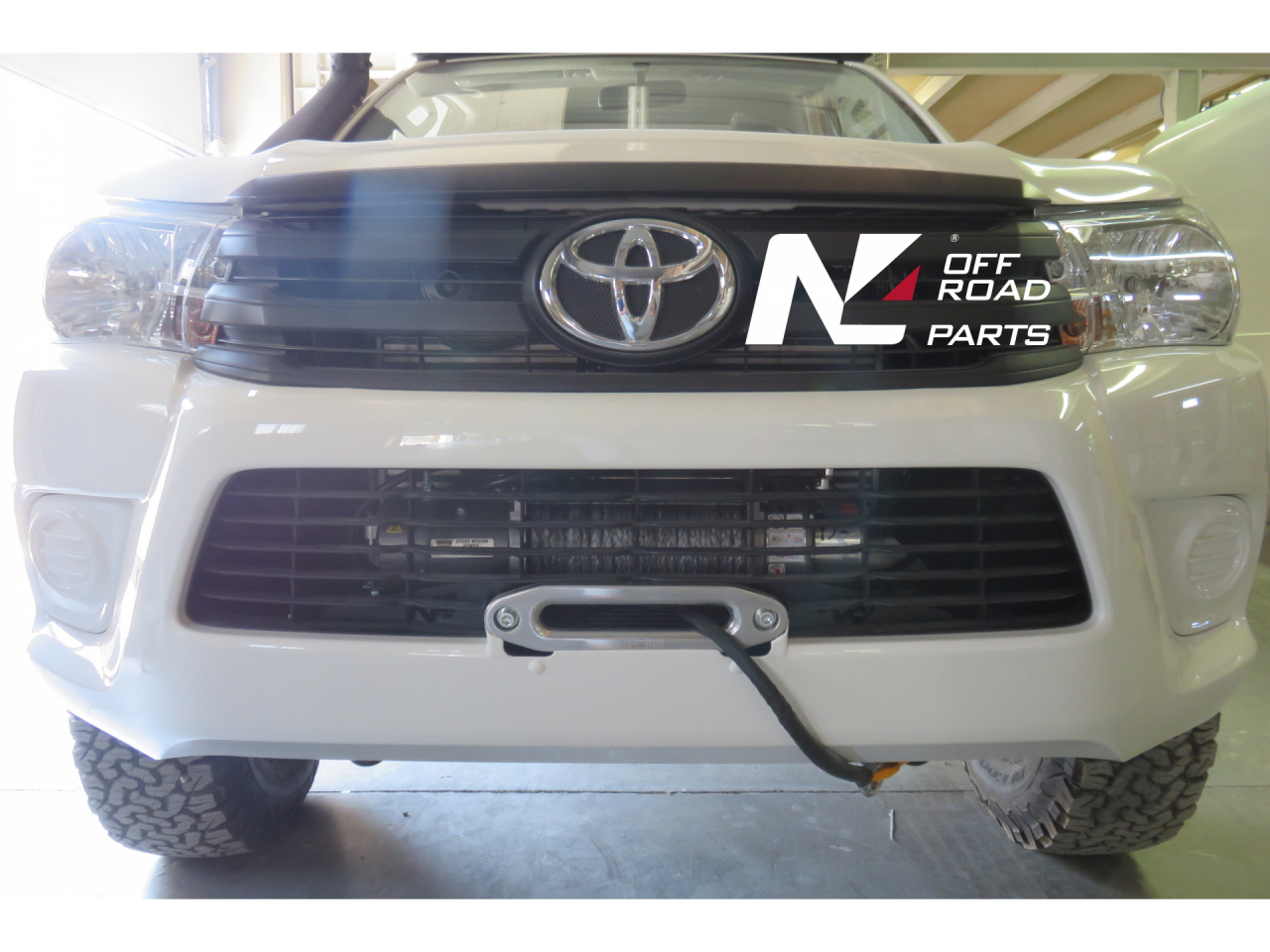 Platine de treuil intégrée au pare-chocs d'origine pour Toyota Hilux Revo avant 12-2020 N4-Offroad – Image 2