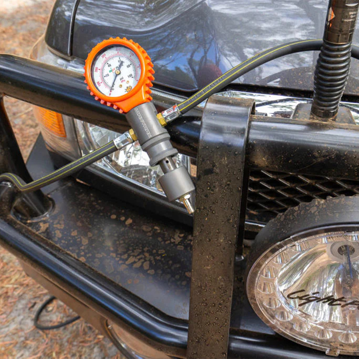 Mano de gonflage - dégonflage simultané de 2 roues Maxtrax – Image 2