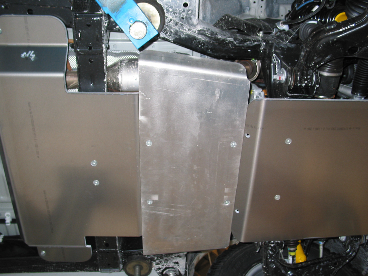 Ski de protection boîte de vitesses en aluminium de 6mm pour Toyota Hilux Vigo et Revo après 2005 N4-Offroad – Image 3