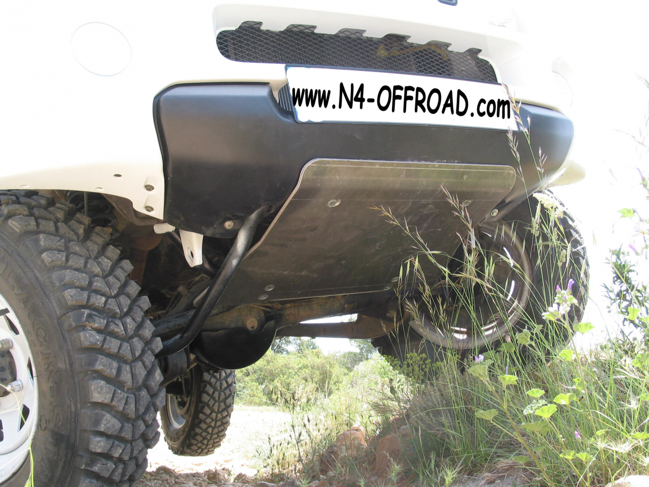 Ski de protection avant en aluminium de 8mm pour Suzuki Jimny DDIS N4-Offroad – Image 3