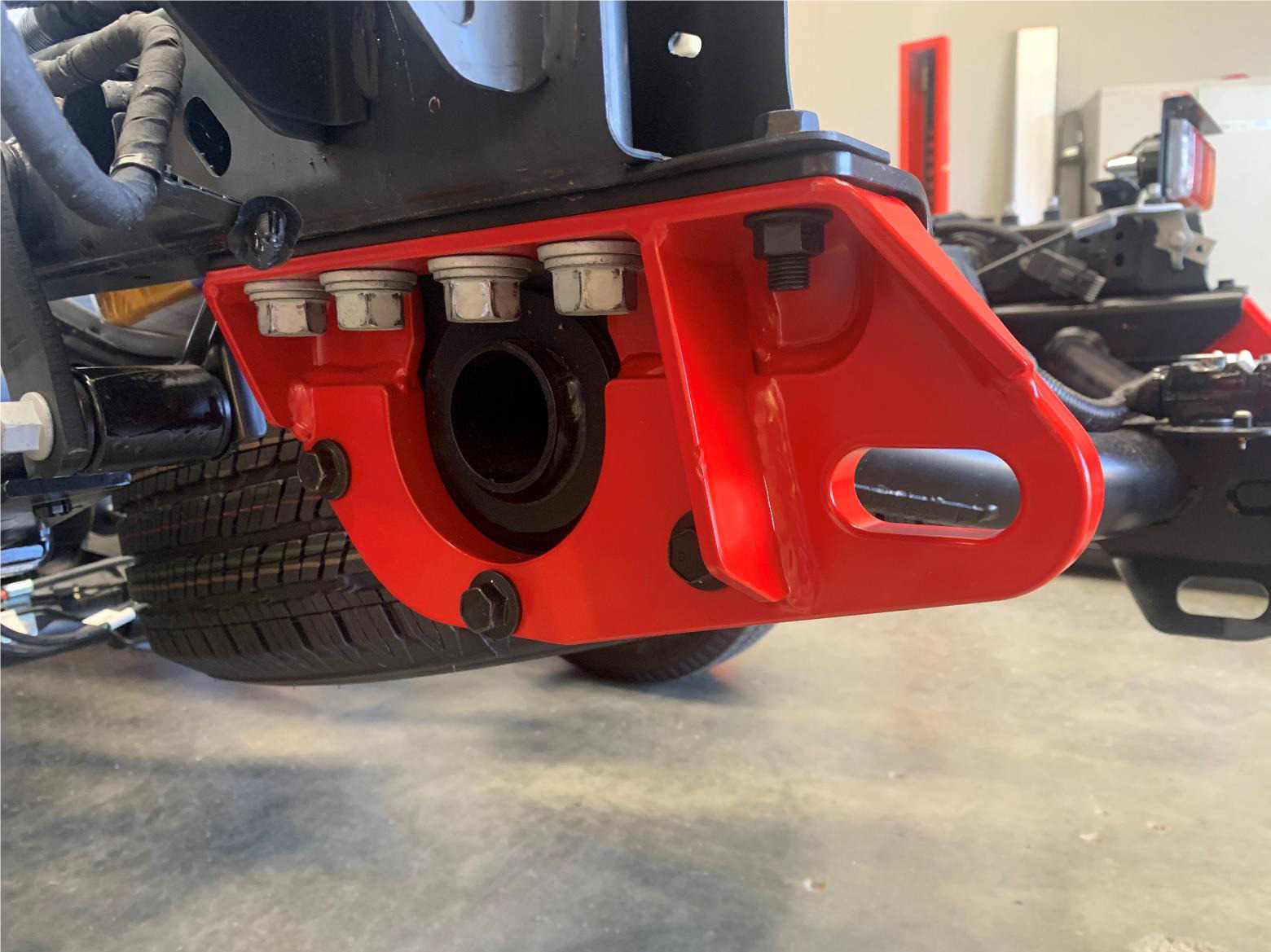 RECOVERY POINT REAR LHS SUIT OE TOWBAR CAB CHASSIS – Image 3