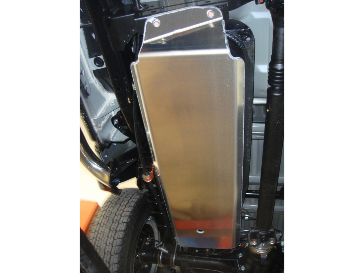 Ski de protection de réservoir en aluminium de 6mm pour Ford Ranger II et BT50 2006-2011 N4-Offroad – Image 4