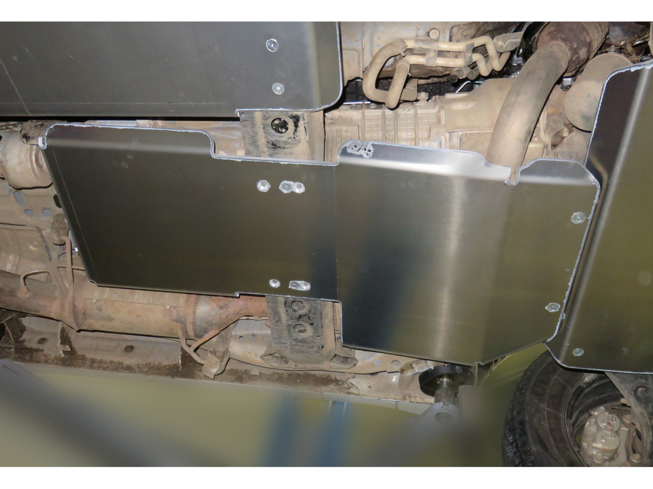 Ski de protection boîtes vitesses et transfert en aluminium de 8mm pour Mitsubishi Pajero III et IV 3.2DiD N4-Offroad – Image 4