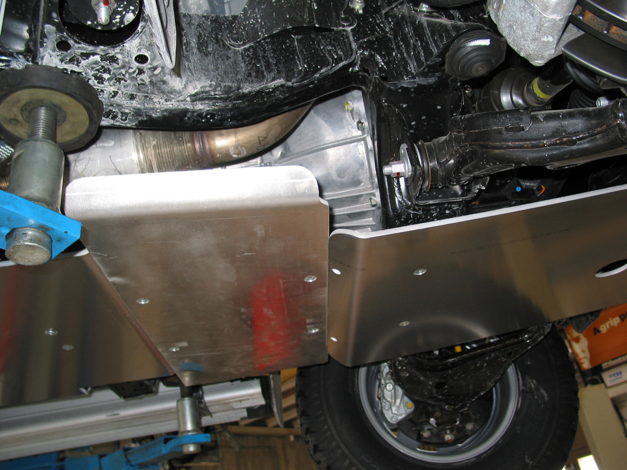 Ski de protection boîte de vitesses en aluminium de 6mm pour Toyota Hilux Vigo et Revo après 2005 N4-Offroad – Image 4