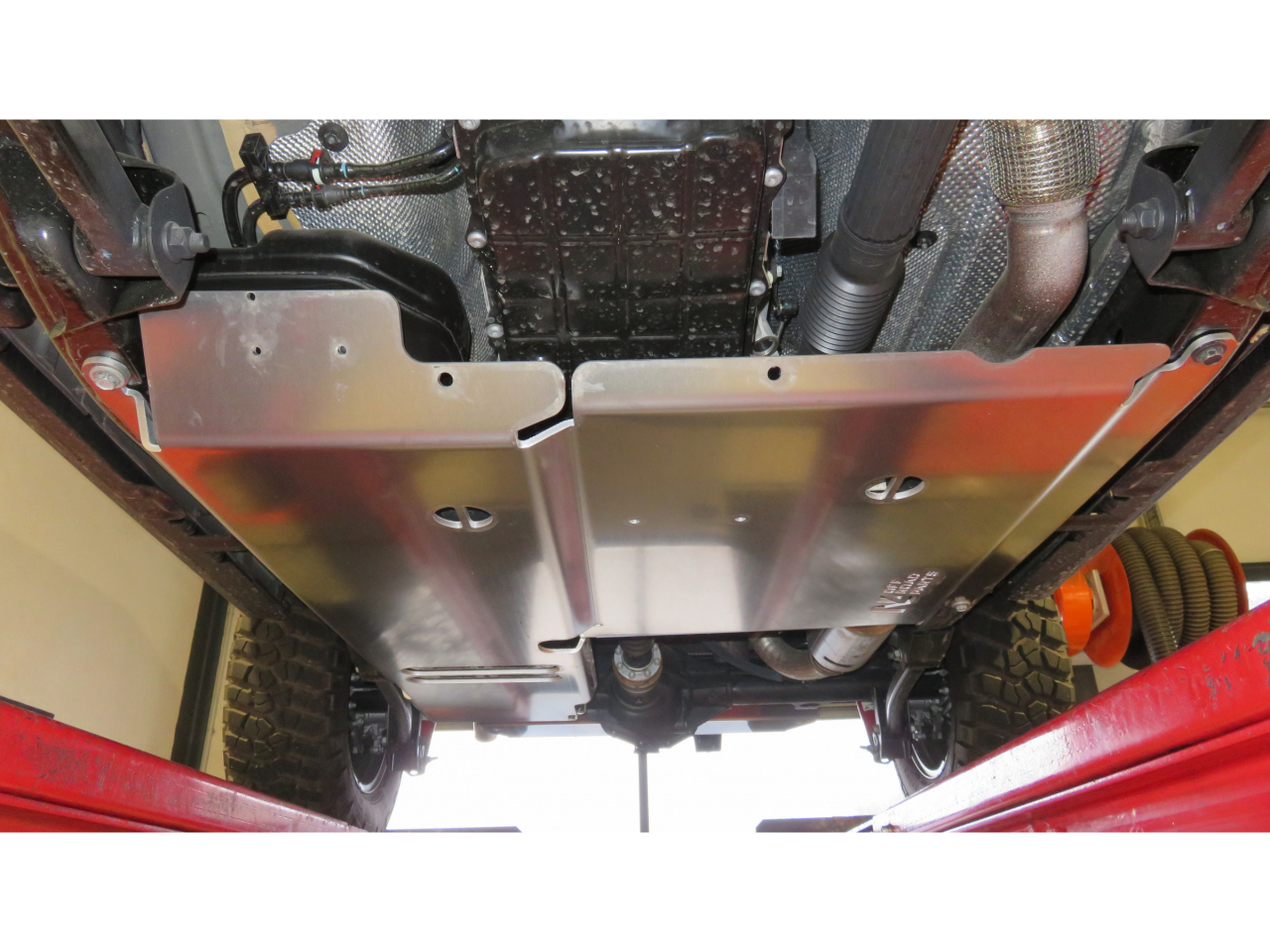 Ski de protection en aluminium de 8mm boîte de tranfert et réservoir pour Jeep Wrangler JL 2.0L Essence 3 portes N4-Offroad – Image 4