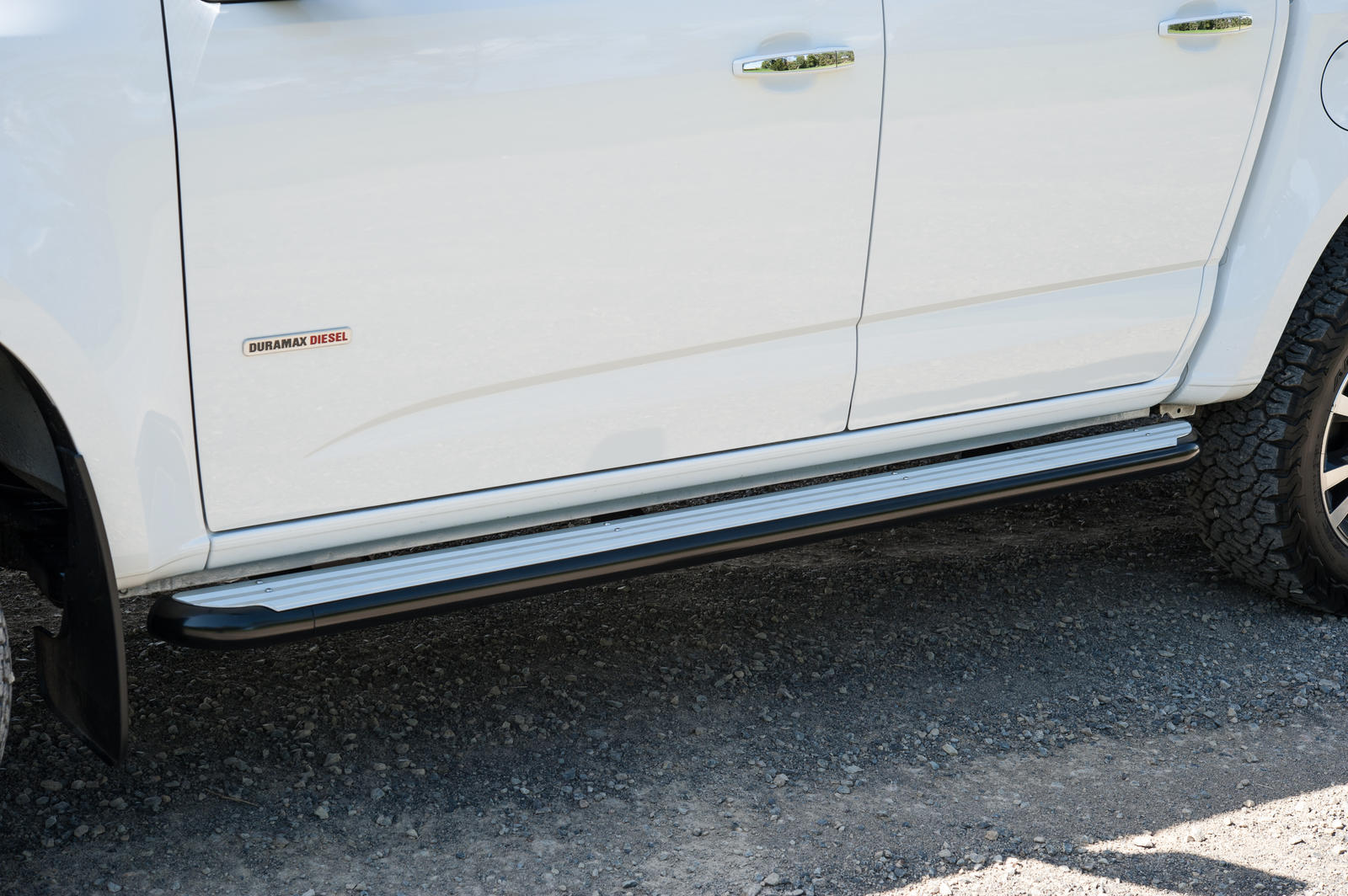 SUMMIT S-STEP 16ON SC DC 4WD COL-DMAX REQ 4448310-20-30-40 – Image 4