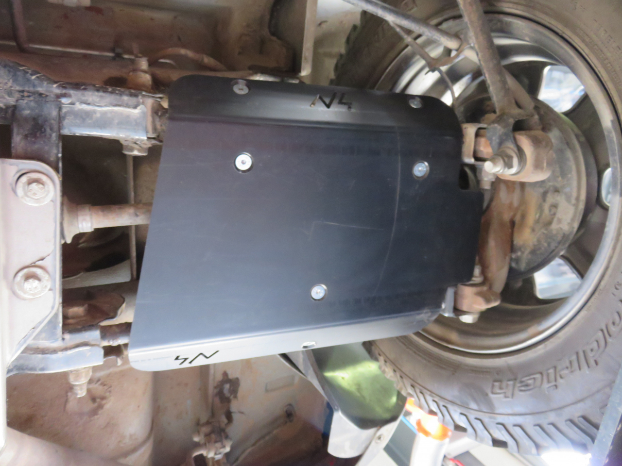 Paire de protections de triangles arrières en PEHD de 6mm pour Dacia Duster N4-Offroad – Image 7