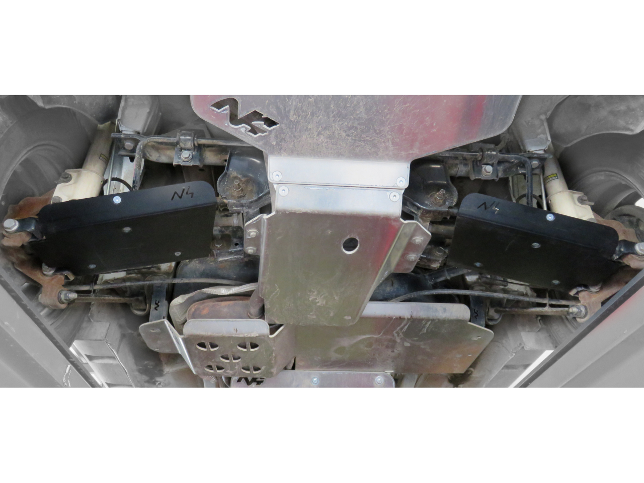 Paire de protections de triangles arrières en PEHD de 6mm pour Dacia Duster N4-Offroad – Image 8