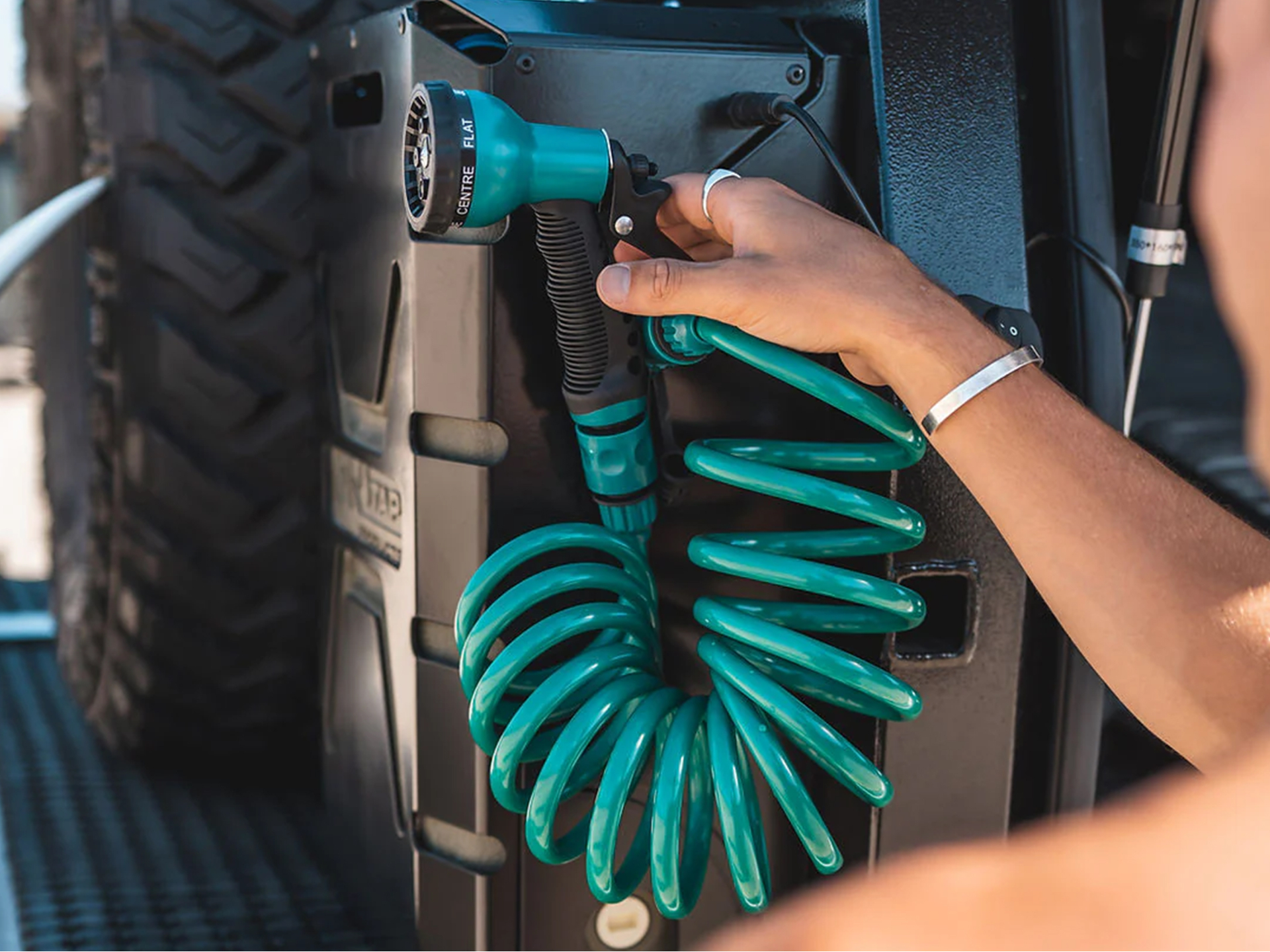 Support de Jerry Can 22L verrouillable Ontap noir – Image 5