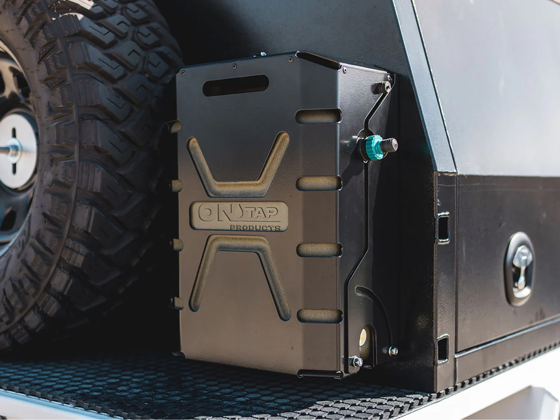 Support de Jerry Can 22L verrouillable Ontap noir – Image 6