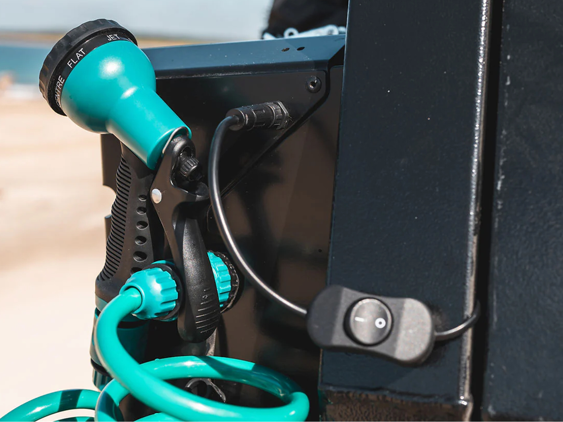 Support de Jerry Can 22L verrouillable Ontap noir – Image 8