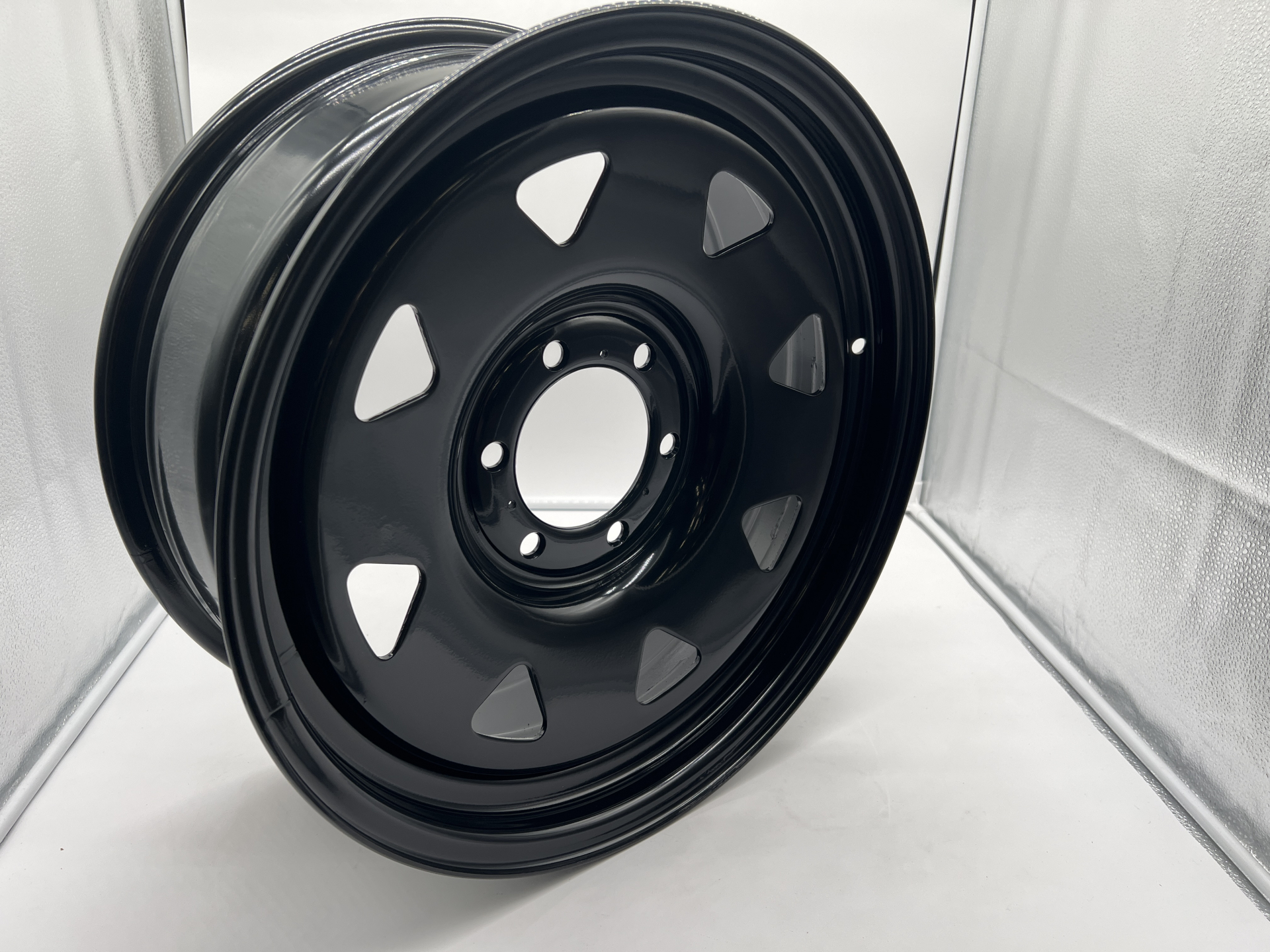 Jante acier Triangular noire 7.5X18 6x139.7 ET20 CB106.1 pour Toyota Land Cruiser Hilux N4-Offroad