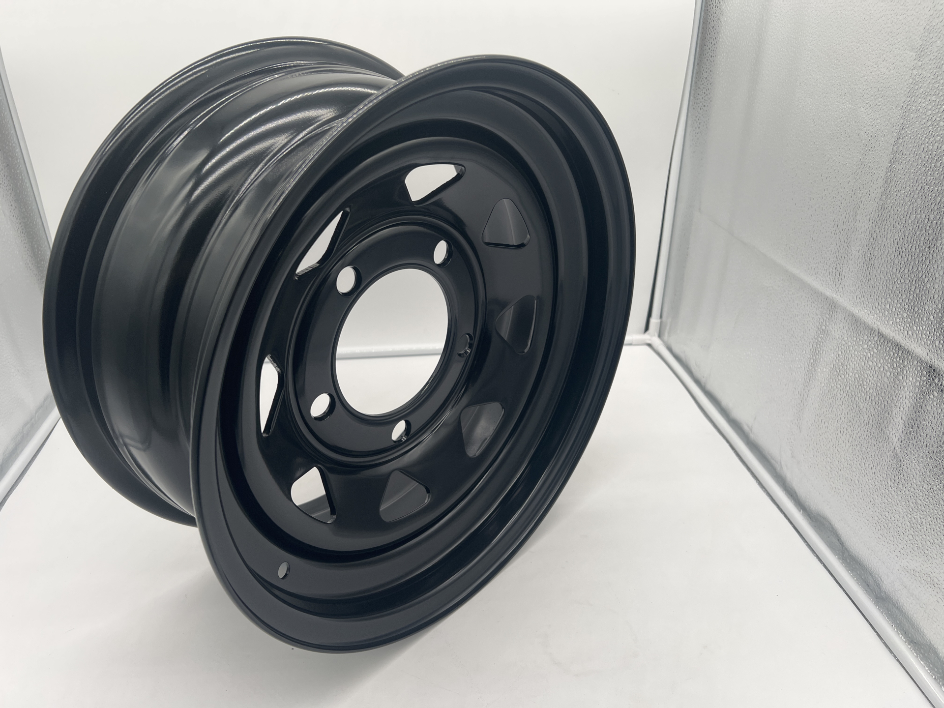 Jante acier Triangular noire 7x16 5x165.1 ET11 CB125 Land Rover – Image 5