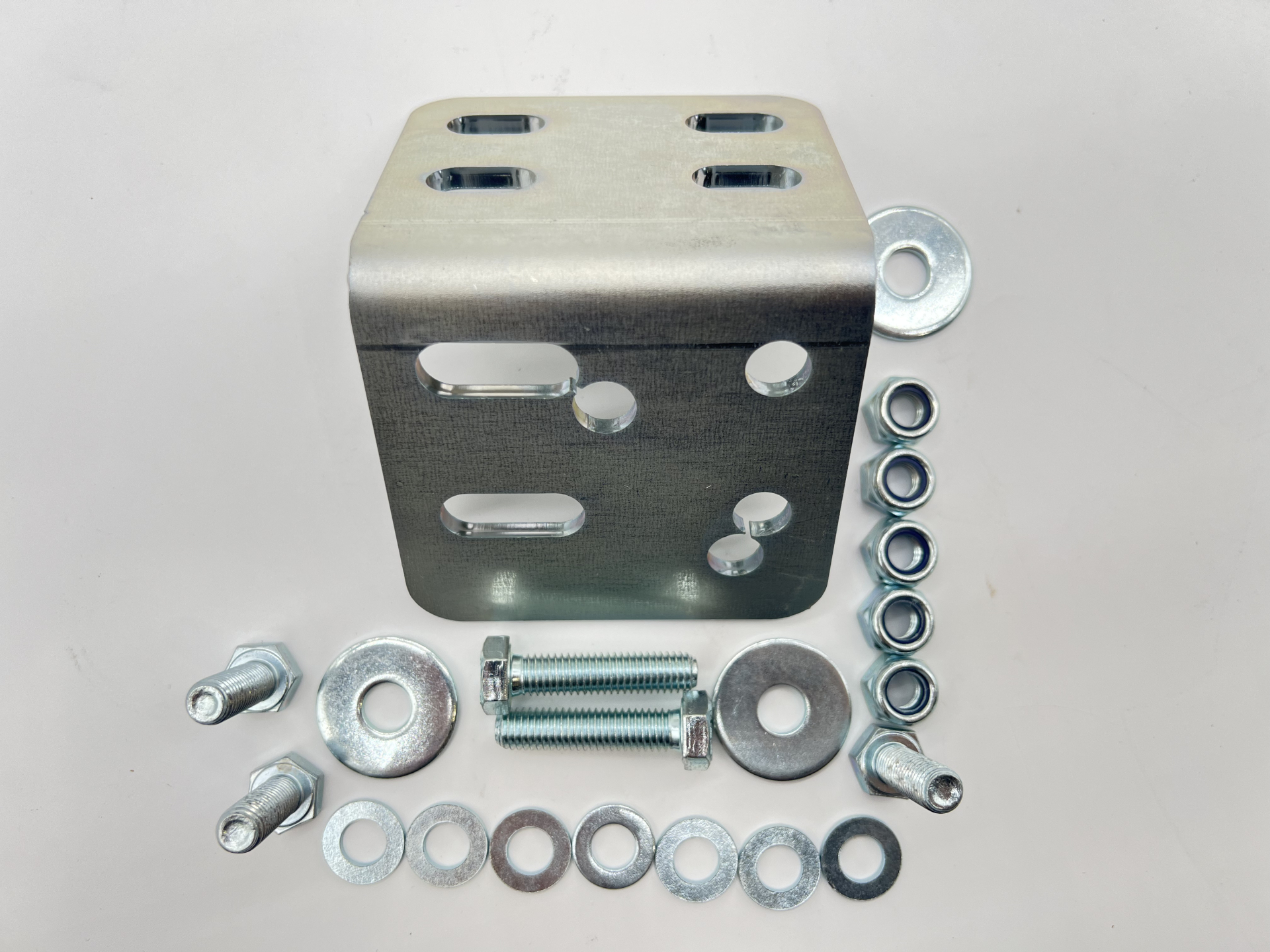 Support universel en équerre pour préfiltre Gasoil Racor 100 200 N4-Offroad