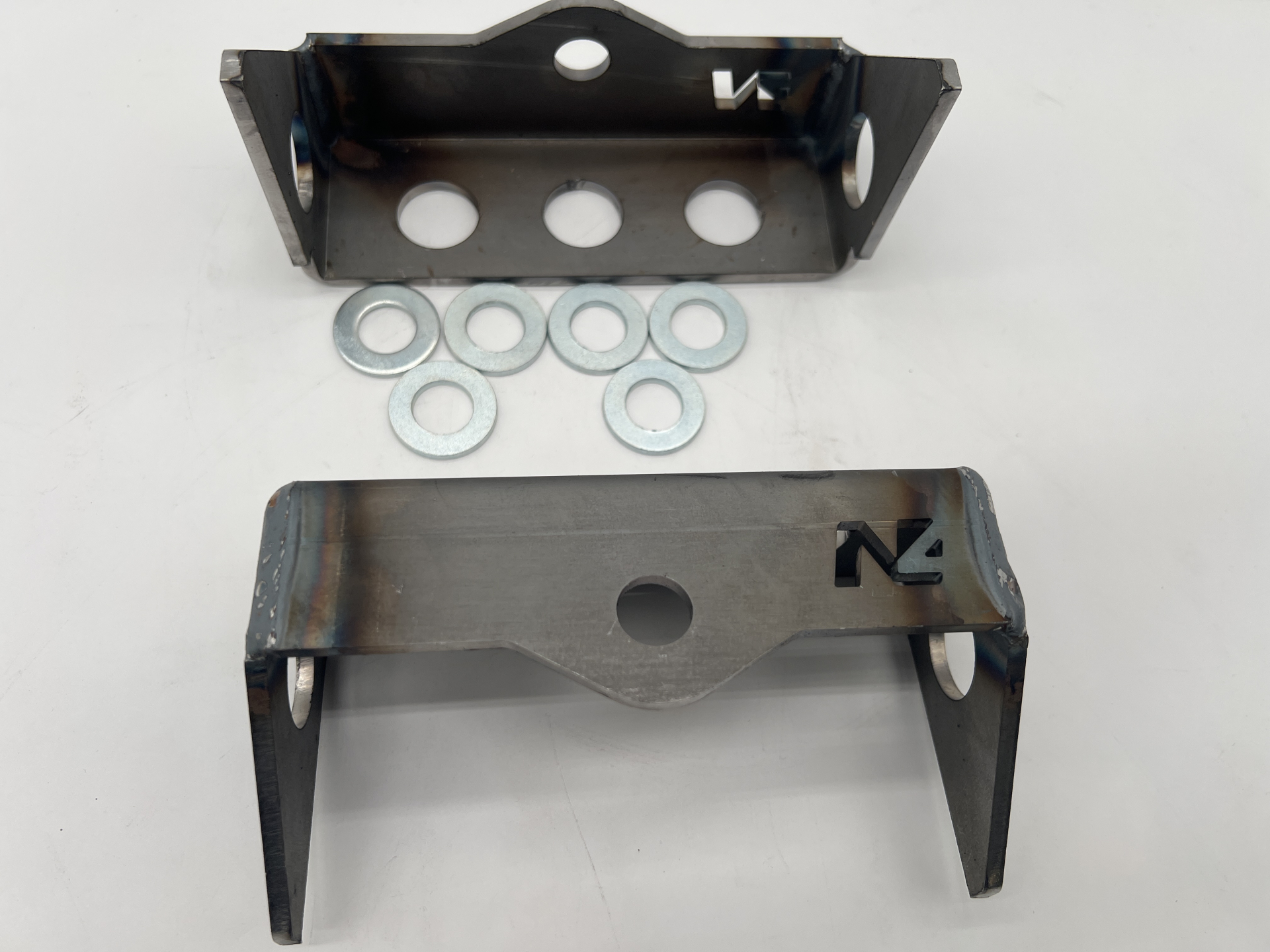 Kit de renforts d'ancrages suprieur d'amortisseur arrire pour Mercedes Sprinter 4x4 W906 W907ÊN4-Offroad