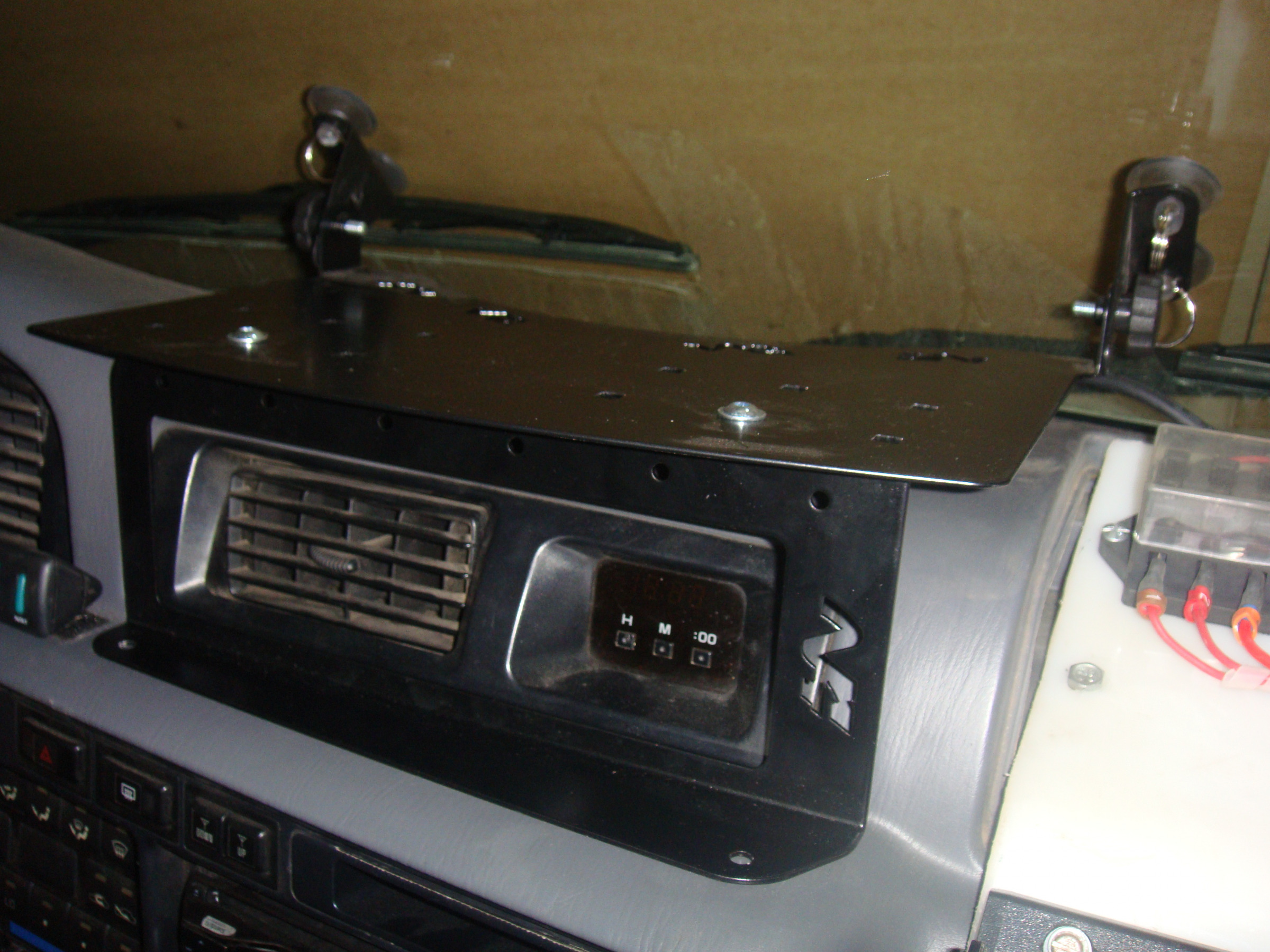 Platine supports d'instruments de navigation Toyota HDJ80 24S N4-Offroad – Image 5