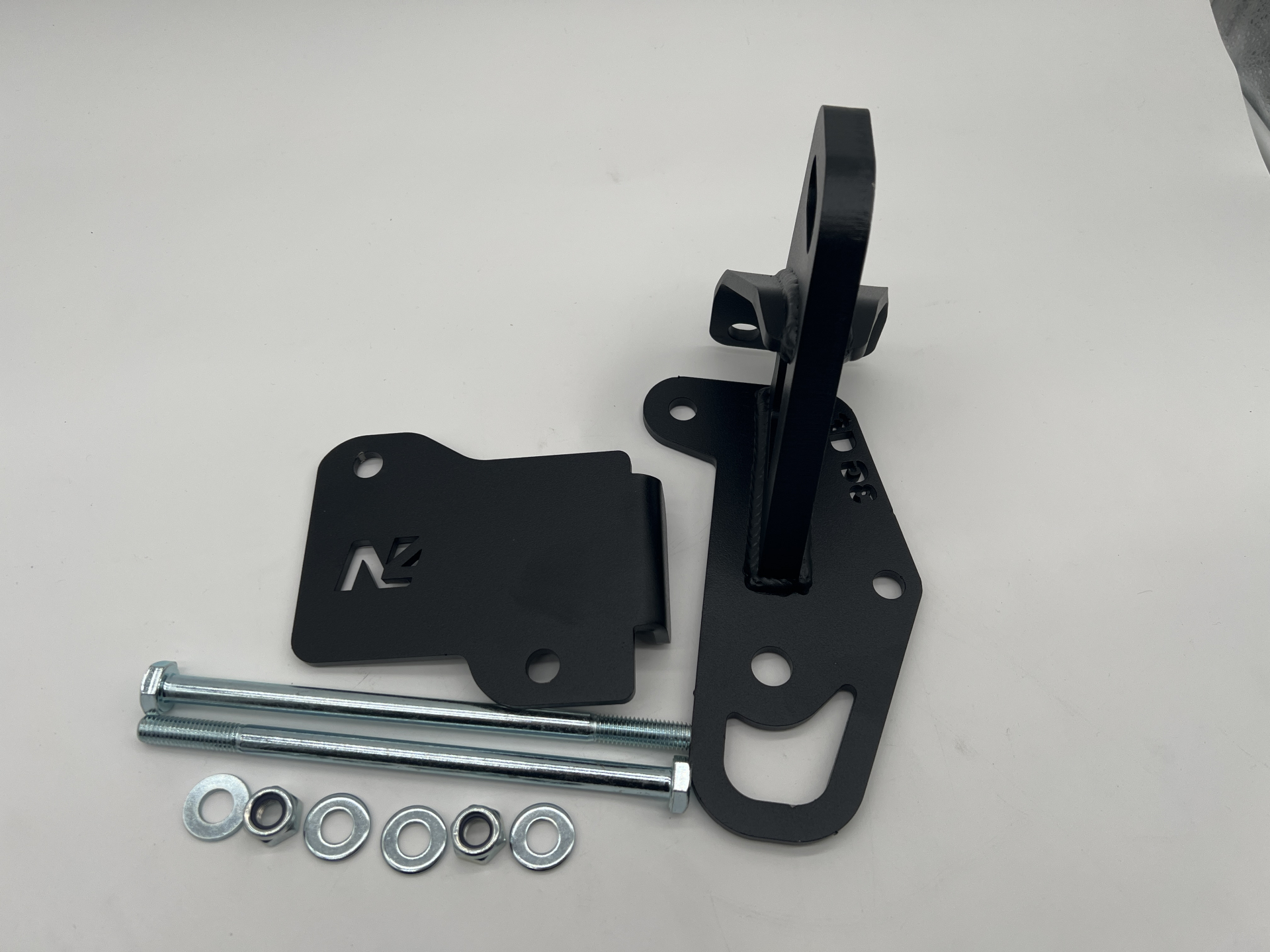 Anneau de remorquage renforcé avant gauche pour Mercedes Sprinter W906 W907 N4-Offroad (spt) – Image 2