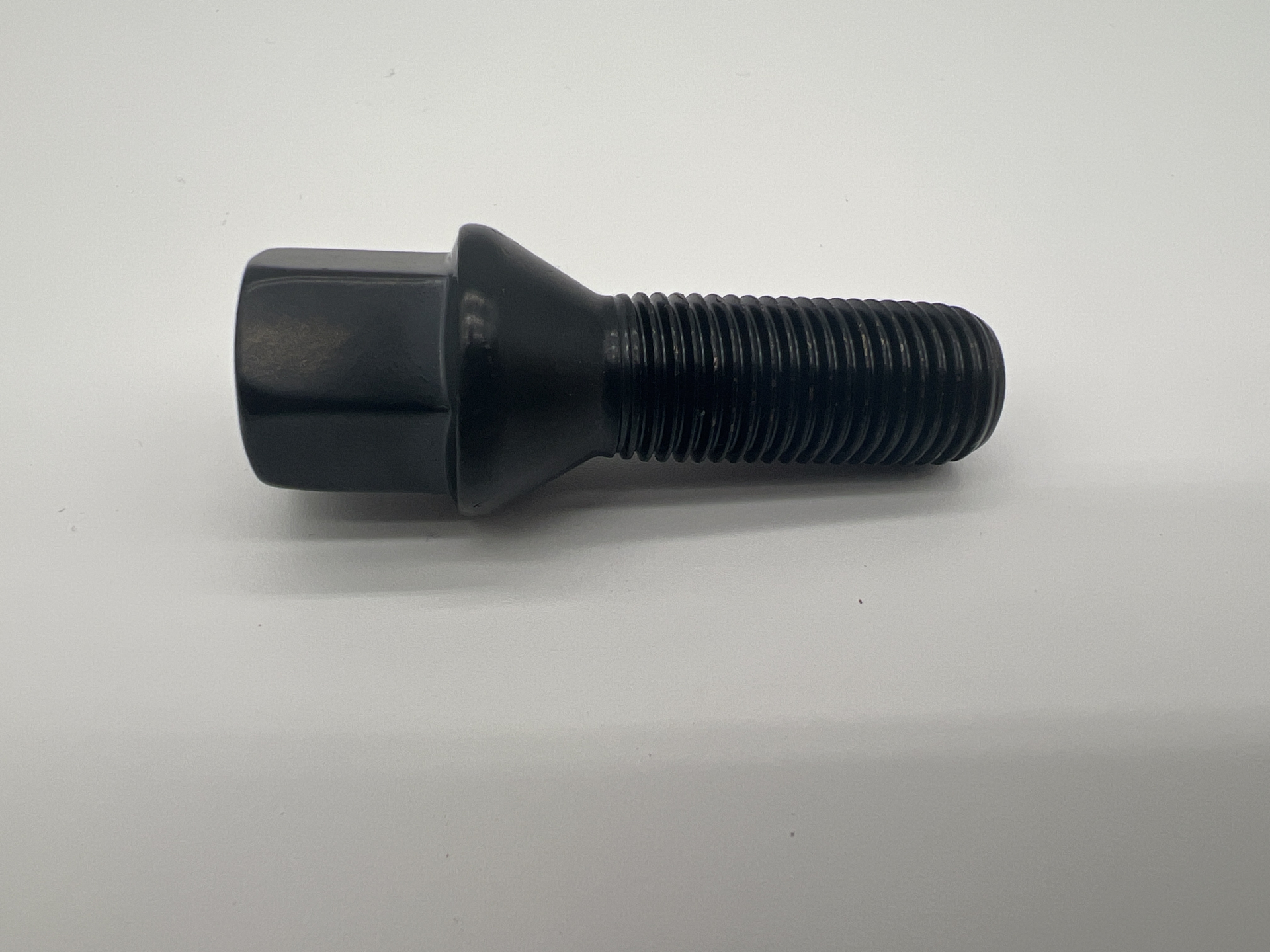 Goujon de roue noir 14x150 - Hex 17mm - Cône 60° - L33mm N4-Offroad – Image 3