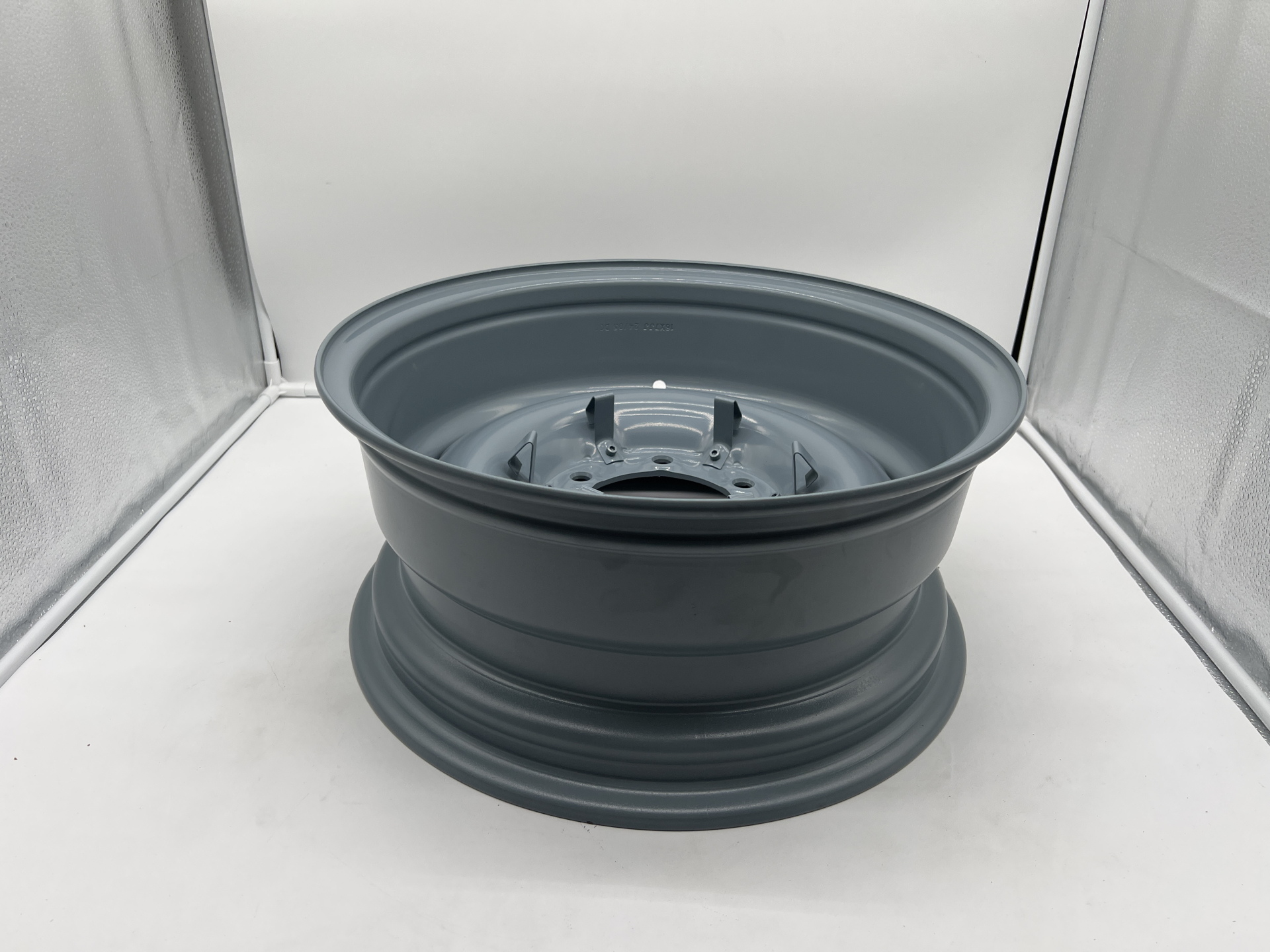 Jante acier N4-Offroad Vintage grise 7x16 6x139.7 ET-25 CB110 Toyota Land Cruiser – Image 4