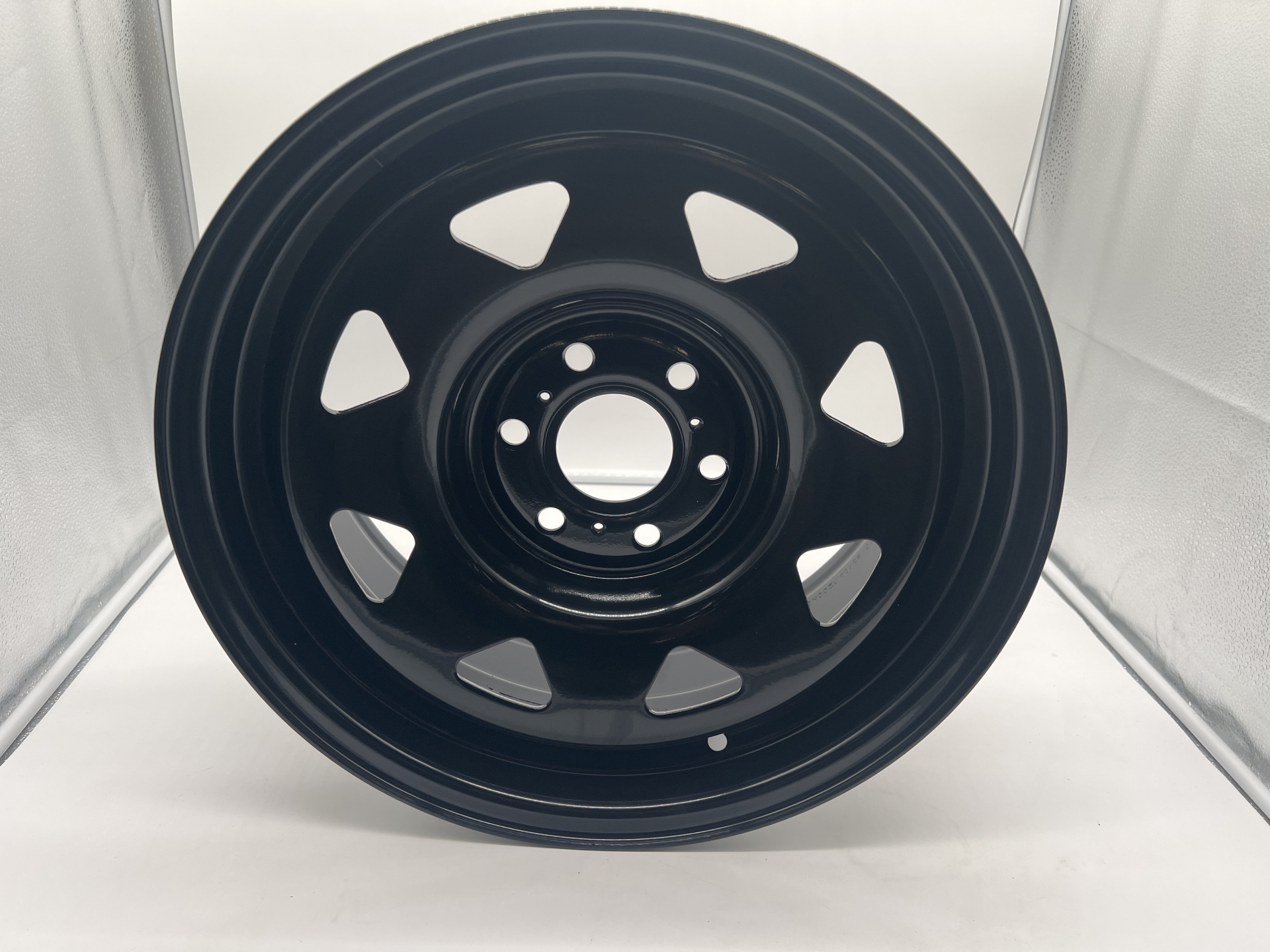 Jante acier Triangular noire 7x16 6x114.3 ET18 CB66.1 Nissan Navara D40 D23 – Image 4
