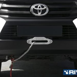 PLATINE TREUIL RIVAL TOYOTA HILUX REVO  (bQ31)